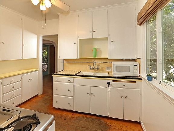 5th image of 7454 Jordan Ave