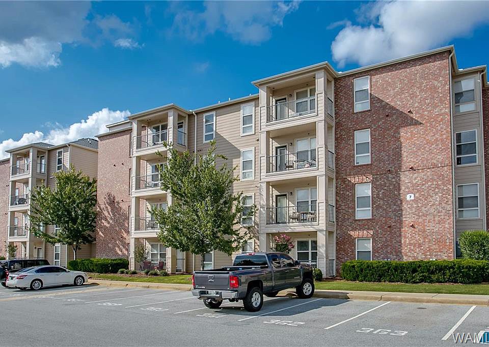 1st image of 600 13th St Unit 612