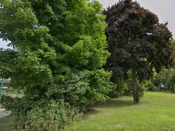 529 Pipestone St, Benton Harbor, MI 49022