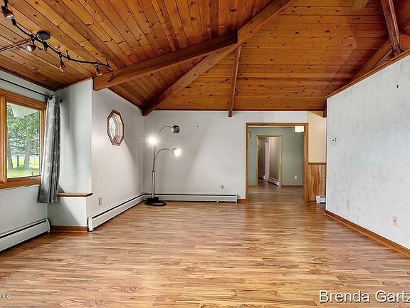 5th image of 805 Orton St