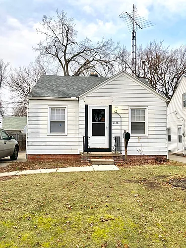 1338 Crestwood Rd Photo 1