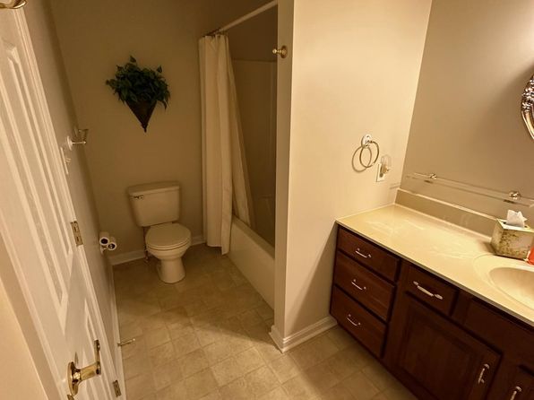442 Parkview Ln, Hanover, PA 17331