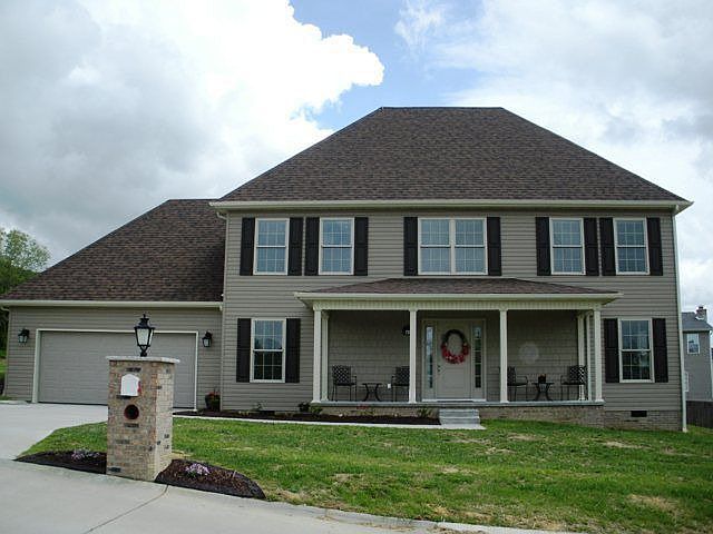 1st image of 726 Emerald Dr