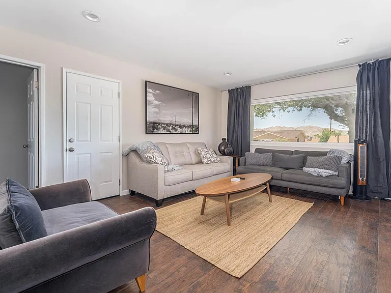 61537 Valley View Dr — Photo 13