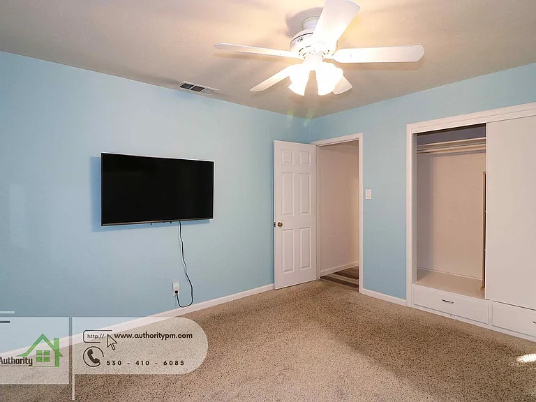 2202 Canal Dr — Photo 17