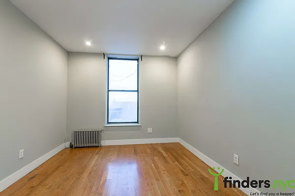 Rented by Clove Realty LLC | media 6