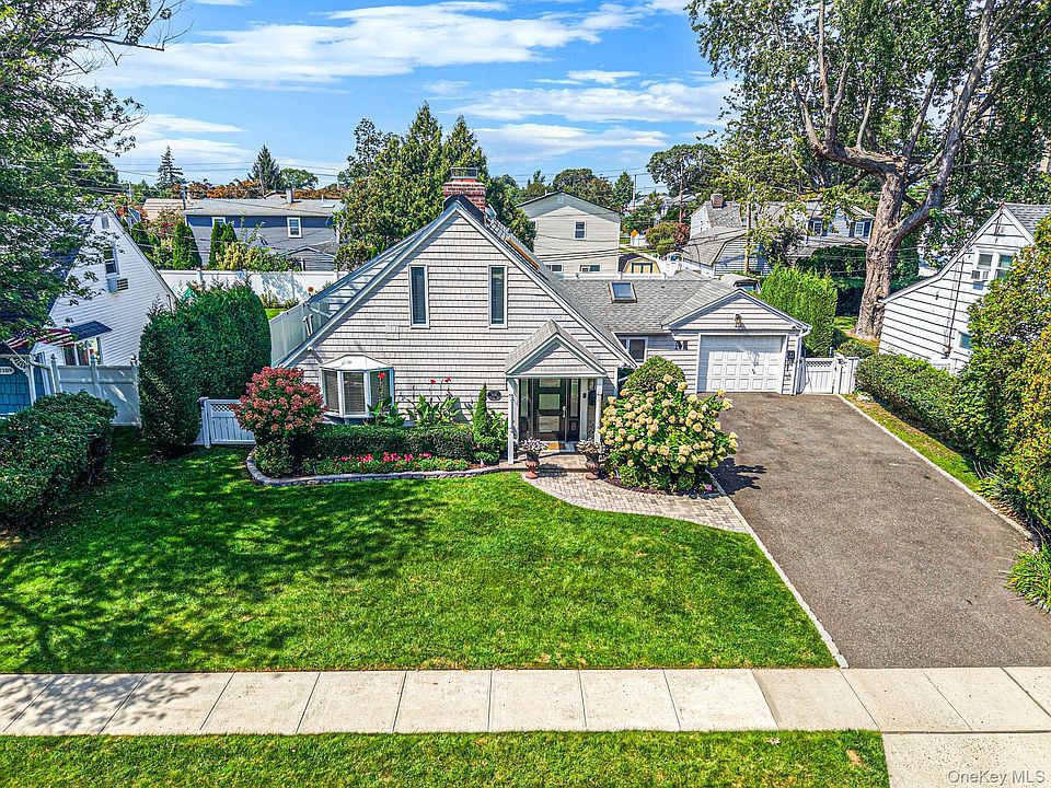 1st image of 2115 Randall Avenue