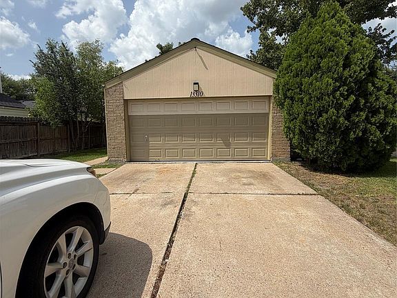 2nd image of 13310 Robinglen Dr