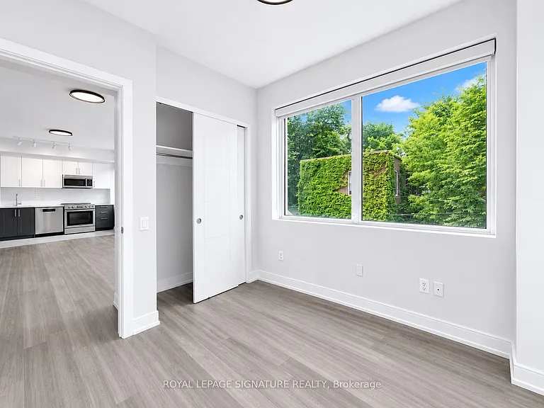 664 Spadina Ave #204 — Photo 11