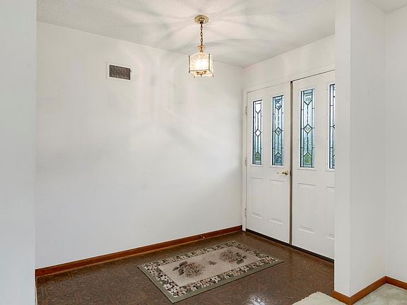 2nd image of 9605 Carrimae Ct