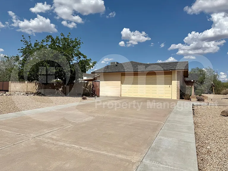 10312 E Cactus Rd — Photo 4