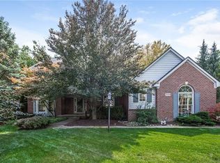 25530 Arcadia Dr, Novi, MI 48374