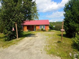 139 Meadow Ln, Farmington, ME 04938