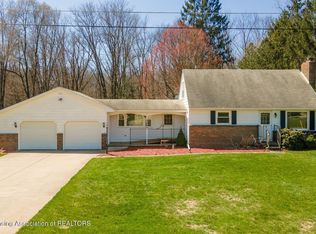 13608 Summer Ln, Grand Ledge, MI 48837