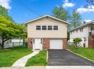 1423 13th St, Fort Lee, NJ 07024