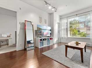 33539 Holland Ave #105, Abbotsford, BC V2S 0C6