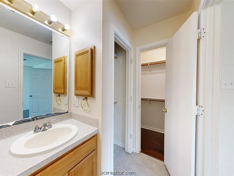 915 Bougainvillea St — Photo 28