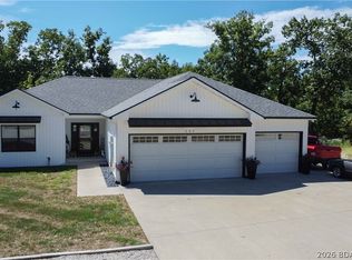137 Spring Rd, Lake Ozark, MO 65049