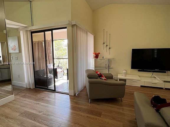 4th image of 1301 S Franklin Ave #13011301A