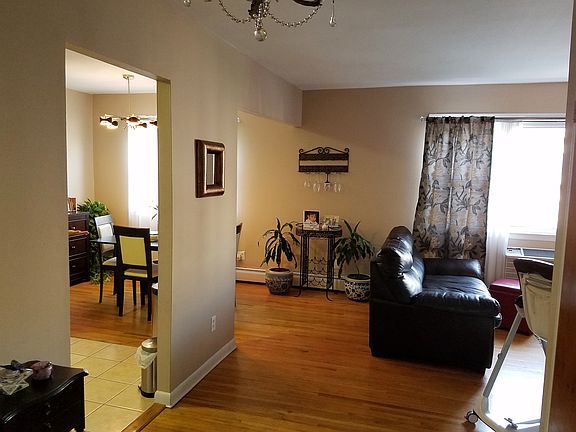 3rd image of 3216 35th Ave #2F