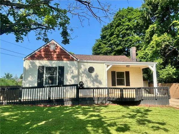 26 Mount View Dr, Burgettstown, PA 15021