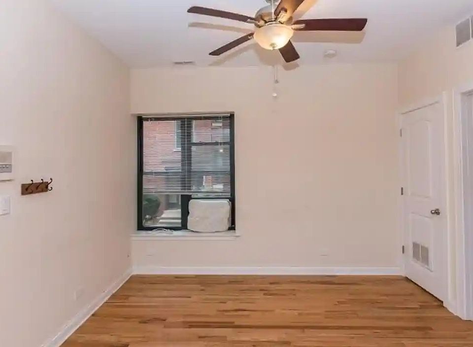 2nd image of 841 W Cornelia Ave #847-2S