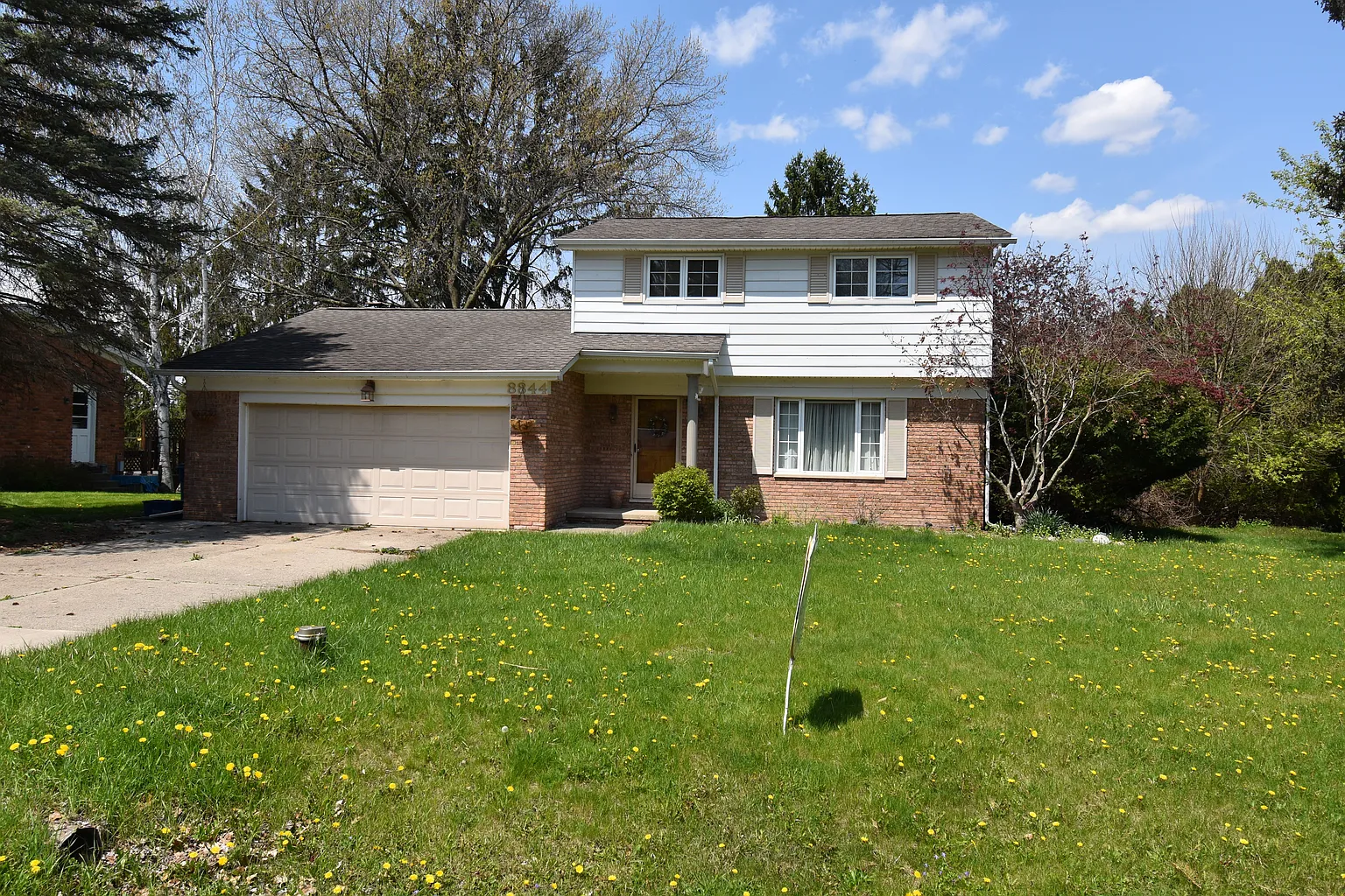 8844 Woodshire Dr photo 1