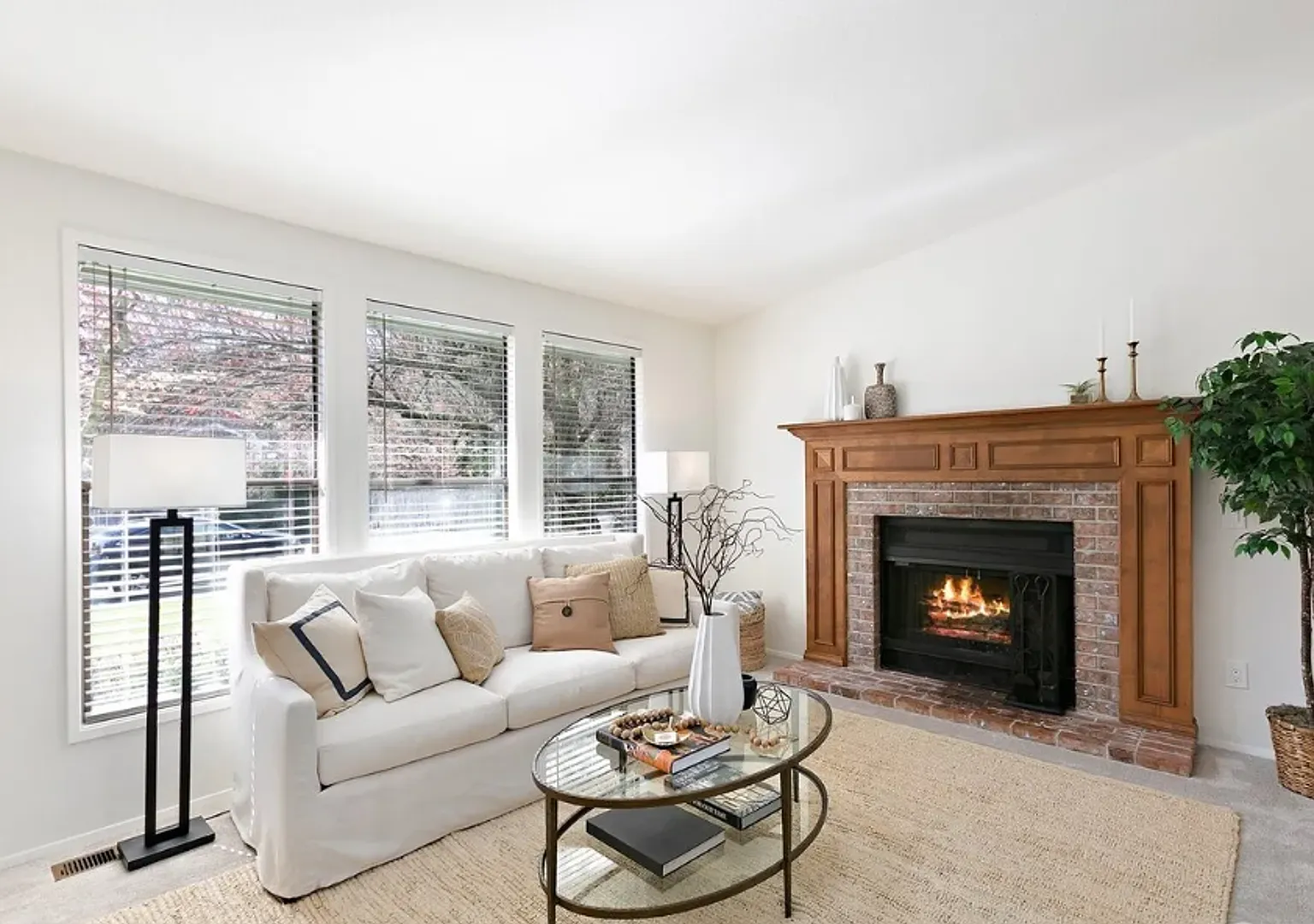 Charming Kirkland Home in a Sought-After Area — Photo 4