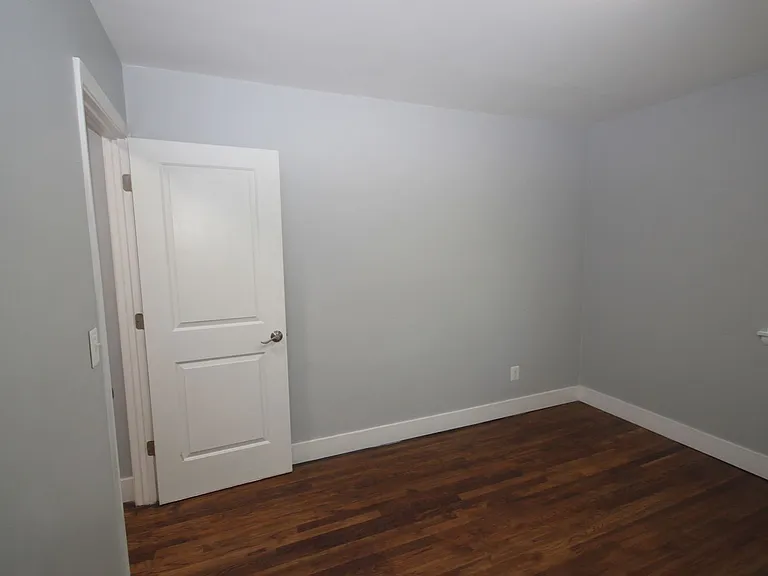 114-118 S Parke St — Photo 37