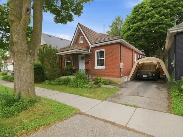 12 Brunswick St, Brantford, ON N3T 1E7