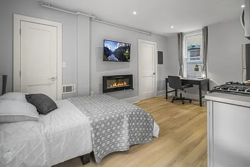 Floor plan 704-AR