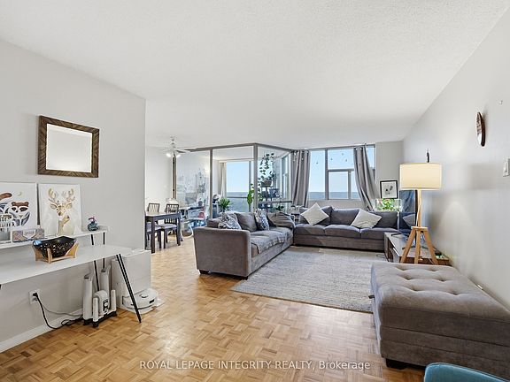 4th image of 2760 Carousel Cres #1208