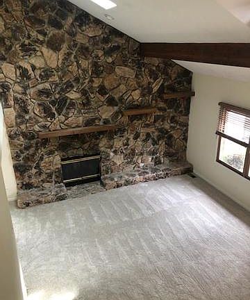 4th image of 15724 Chesterfield Ln