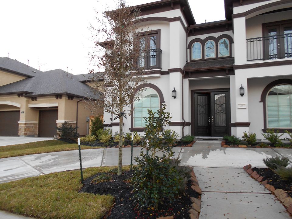 2nd image of 63 Adrianna Path Dr