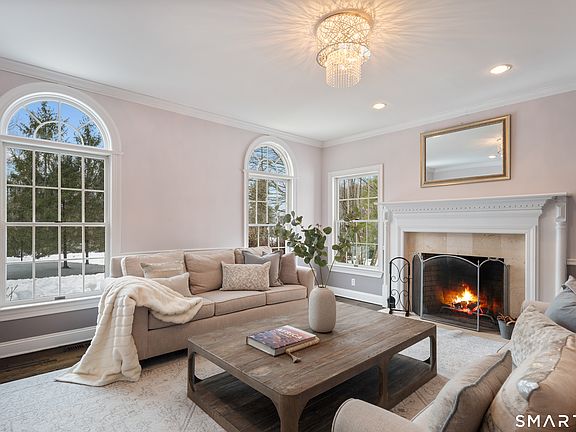 5th image of 792 North Wilton Road