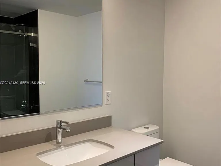 1600 NE 1st Ave #1401 — Photo 7