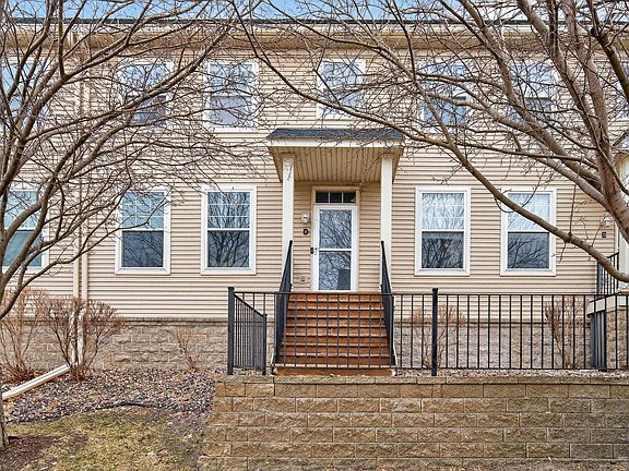 3rd image of 11339 Davenport Cir NE Unit D