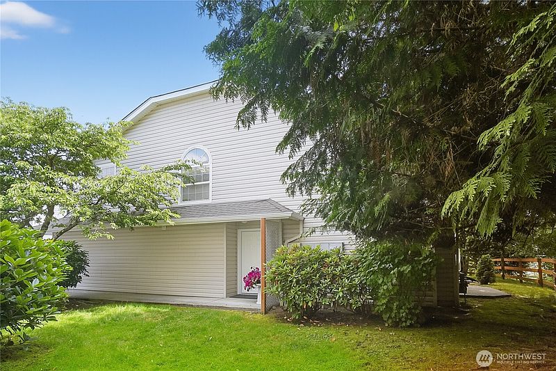 2nd image of 12427 4th Avenue W #7104