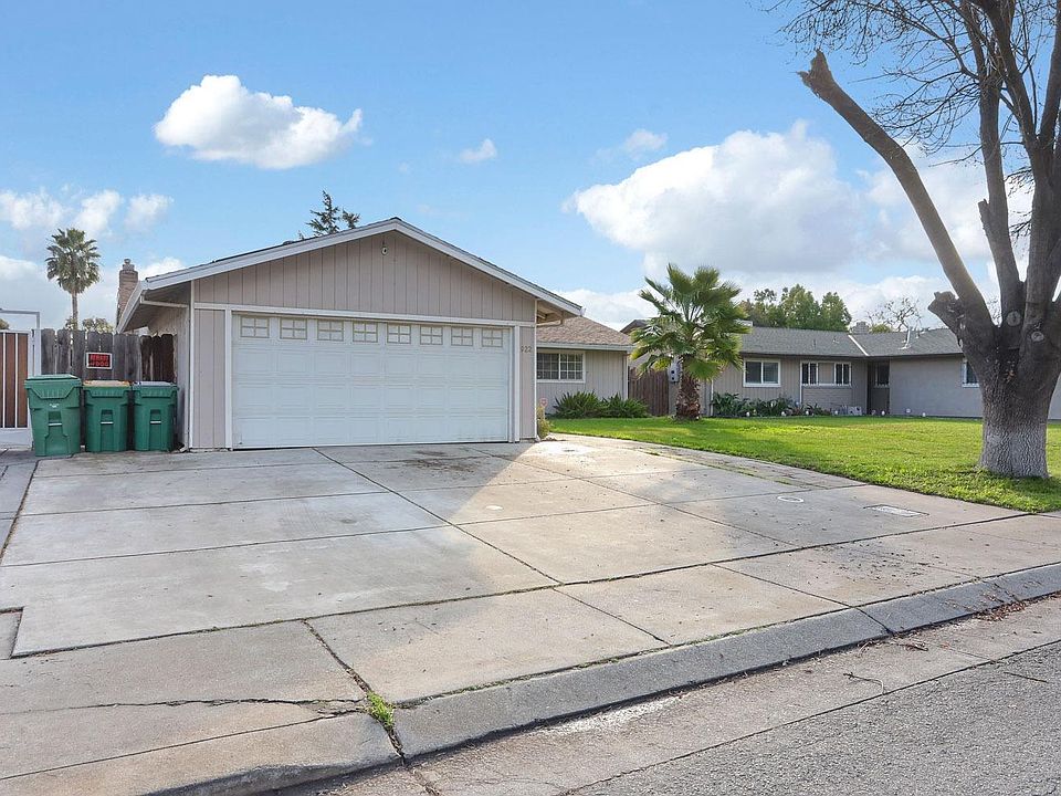 1st image of 922 Castle Oaks Dr