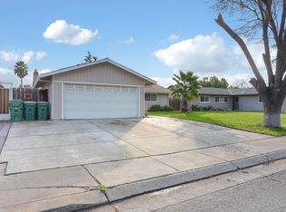 922 Castle Oaks Dr, Stockton, CA 95210