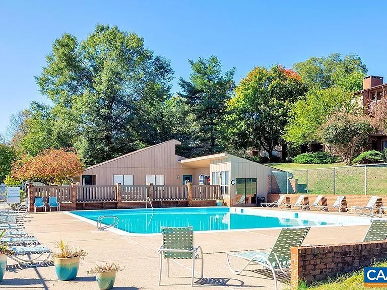 122 Turtle Creek Rd #2 — Photo 2