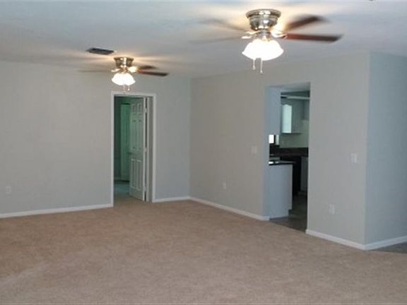 3rd image of 456 Marion Oaks Dr