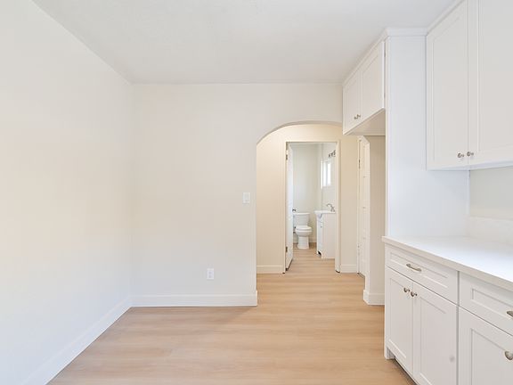5th image of 2212 N Thomas St