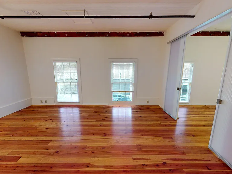 509 Baronne St #101 — Photo 12
