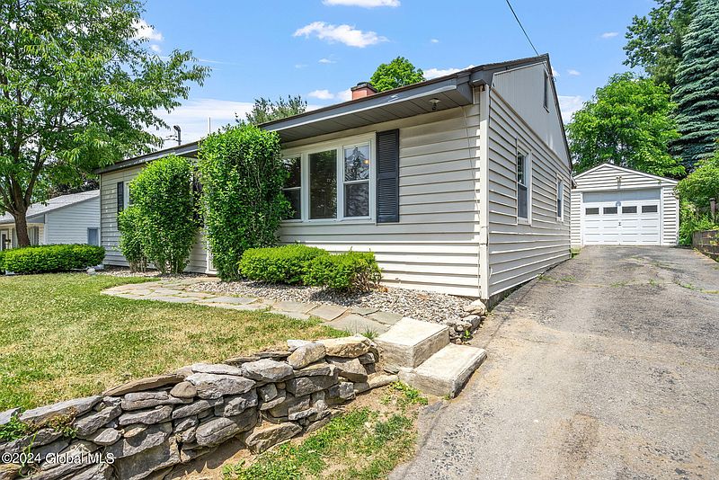 2nd image of 227 E Washington Avenue