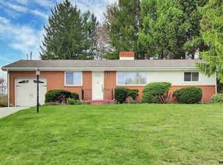 359 Hillcrest Rd, York, PA 17403