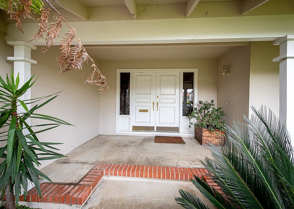 1st image of 5851 Antigua Dr