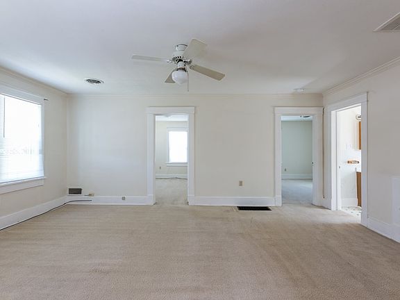 5th image of 204 Shenandoah Ave