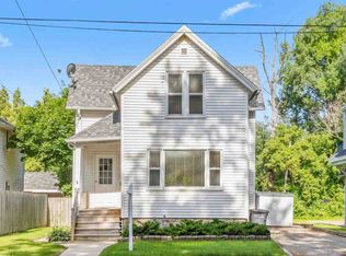 919 Wisconsin St, Oshkosh, WI 54901