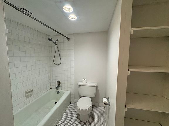 3rd image of 2059 Huntington Ave APT 702